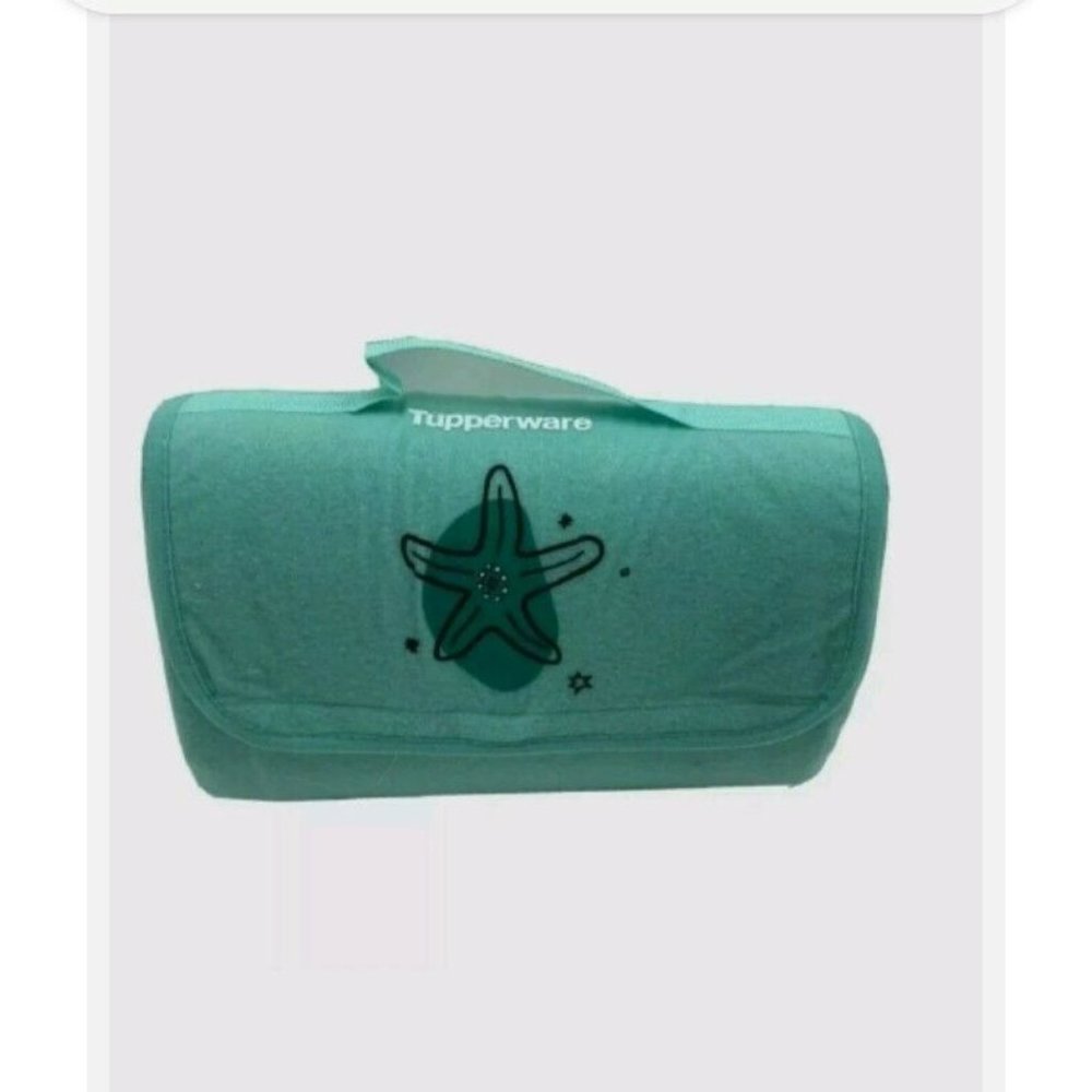 Tupperware Beach and Picnic Blanket‎ Folds with Carrying Handle